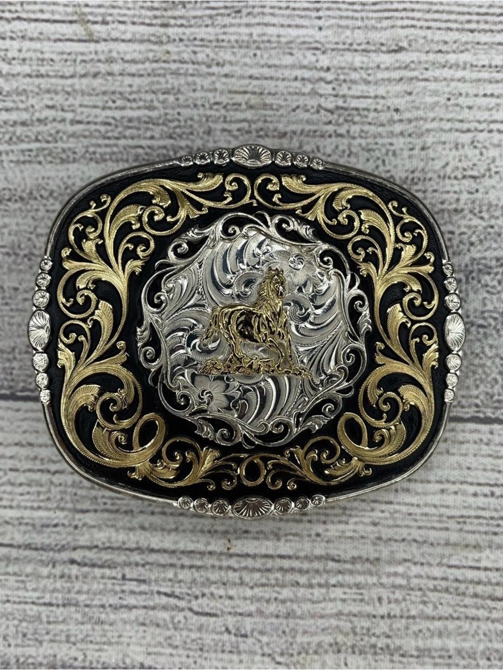 Montana silversmiths western buckle